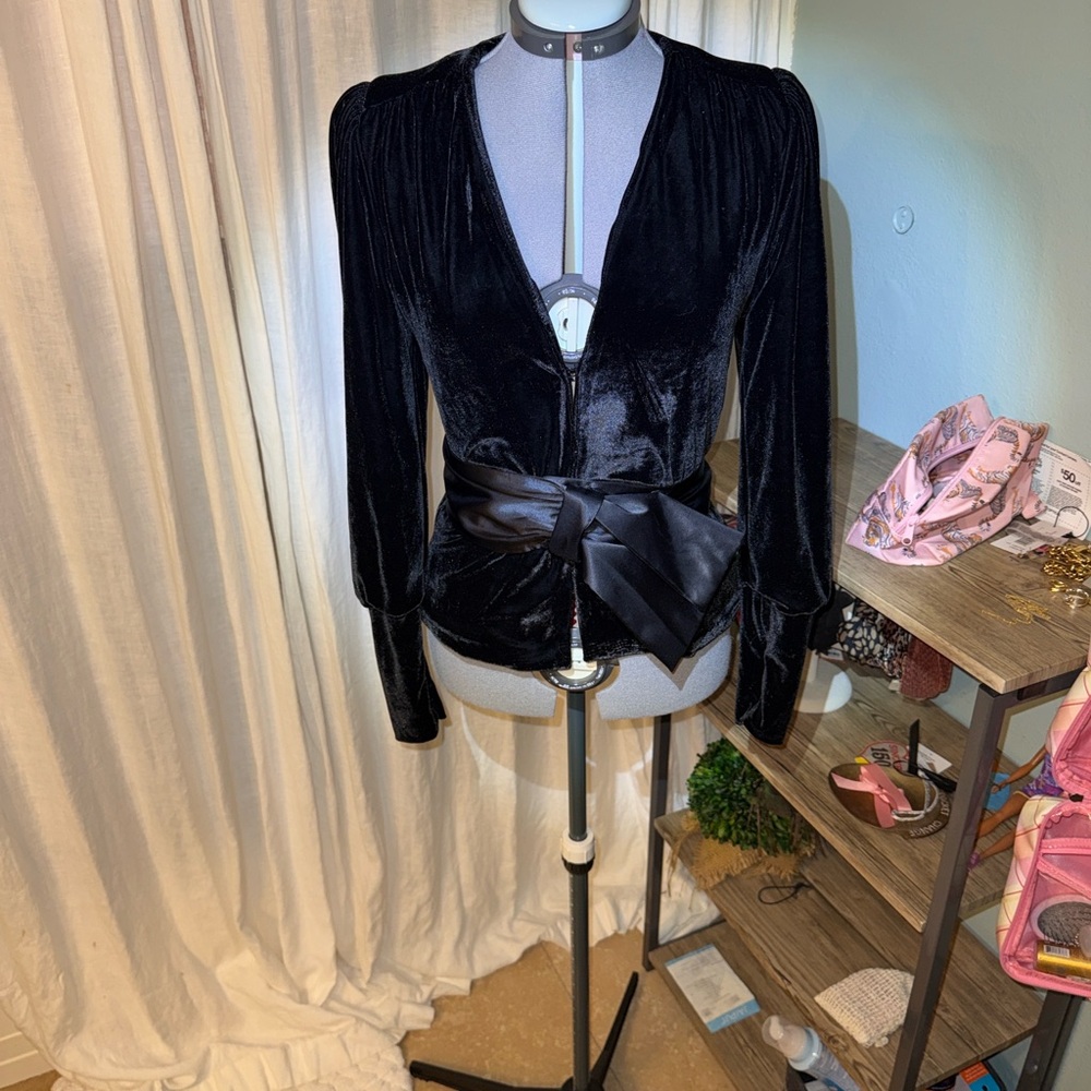Elegant Black Velvet Women's Top